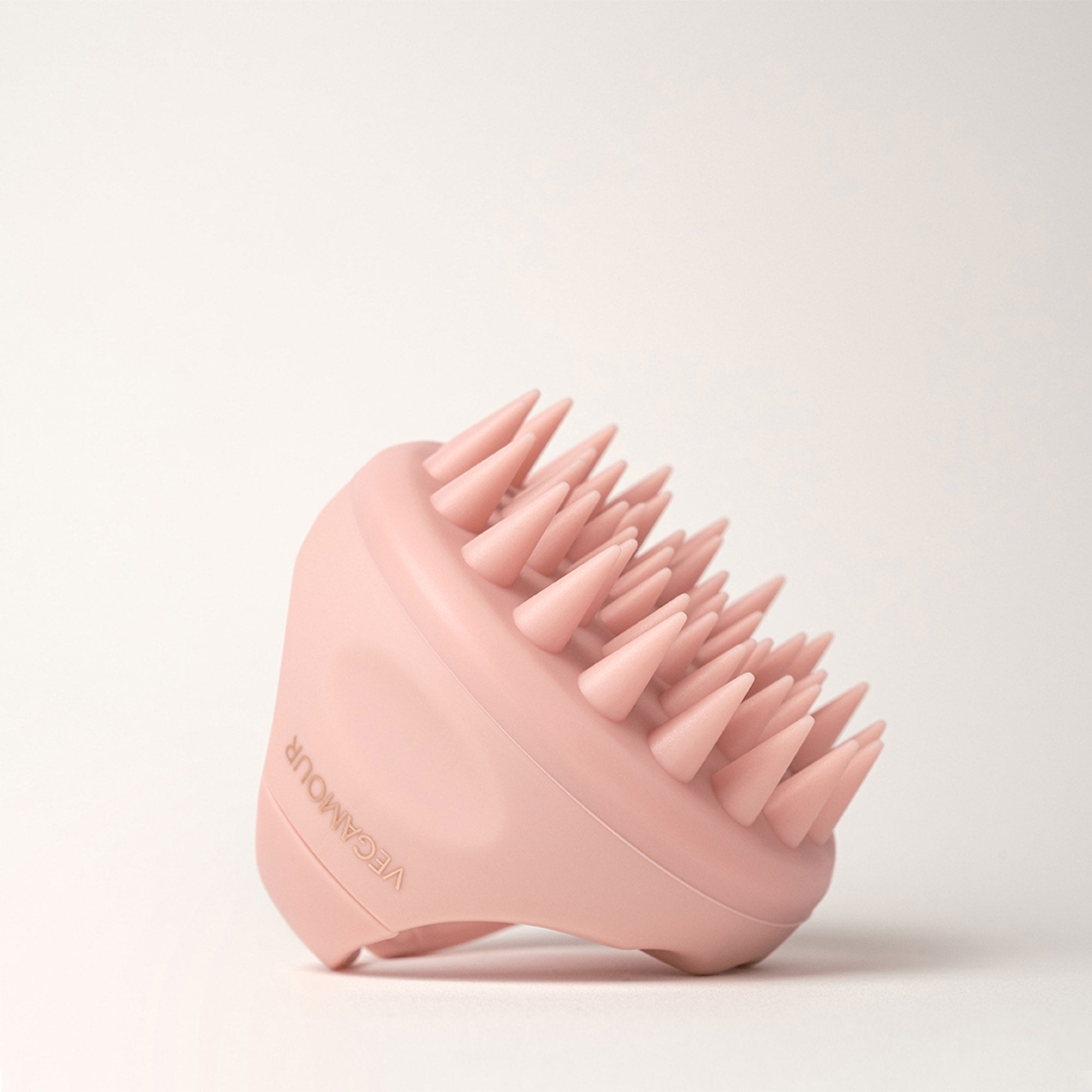 01_Accessory_Scalp-Massager_Hero-Image_06.30.25.jpg